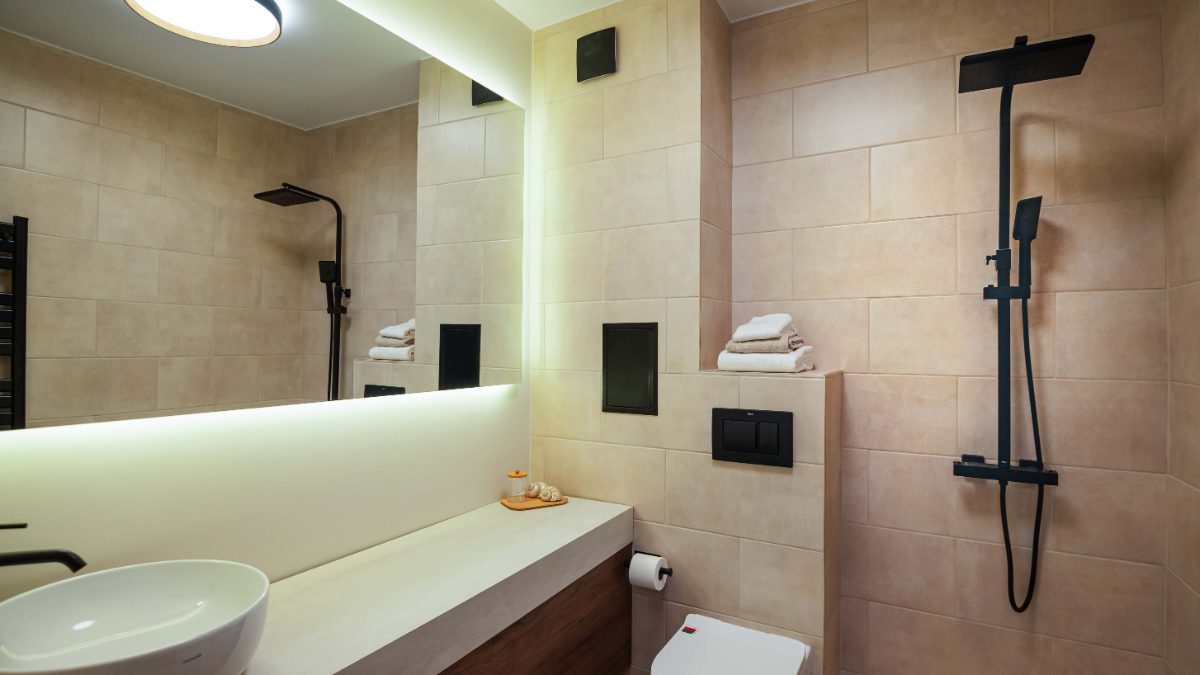 Modern Apartment bathroom
